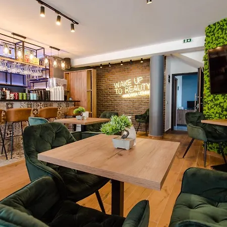 Oasis Aparthotel